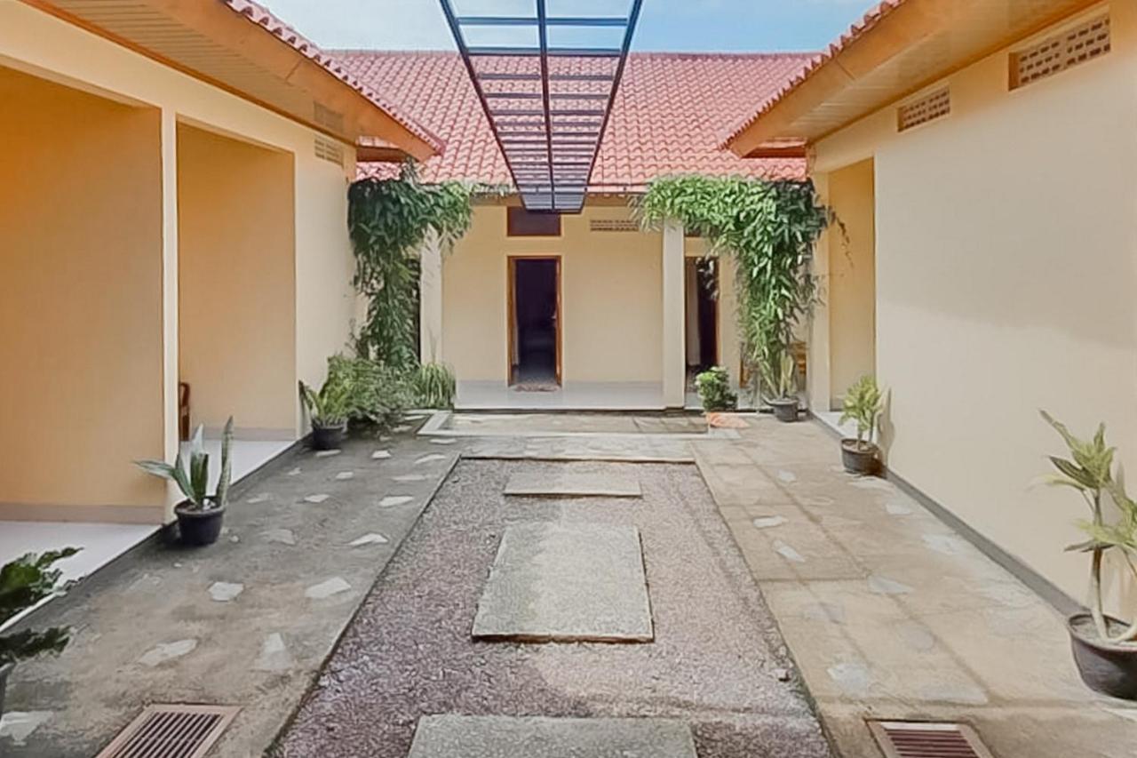 Reddoorz Syariah Near Tugu Lampu Gentur Cianjur Exterior foto