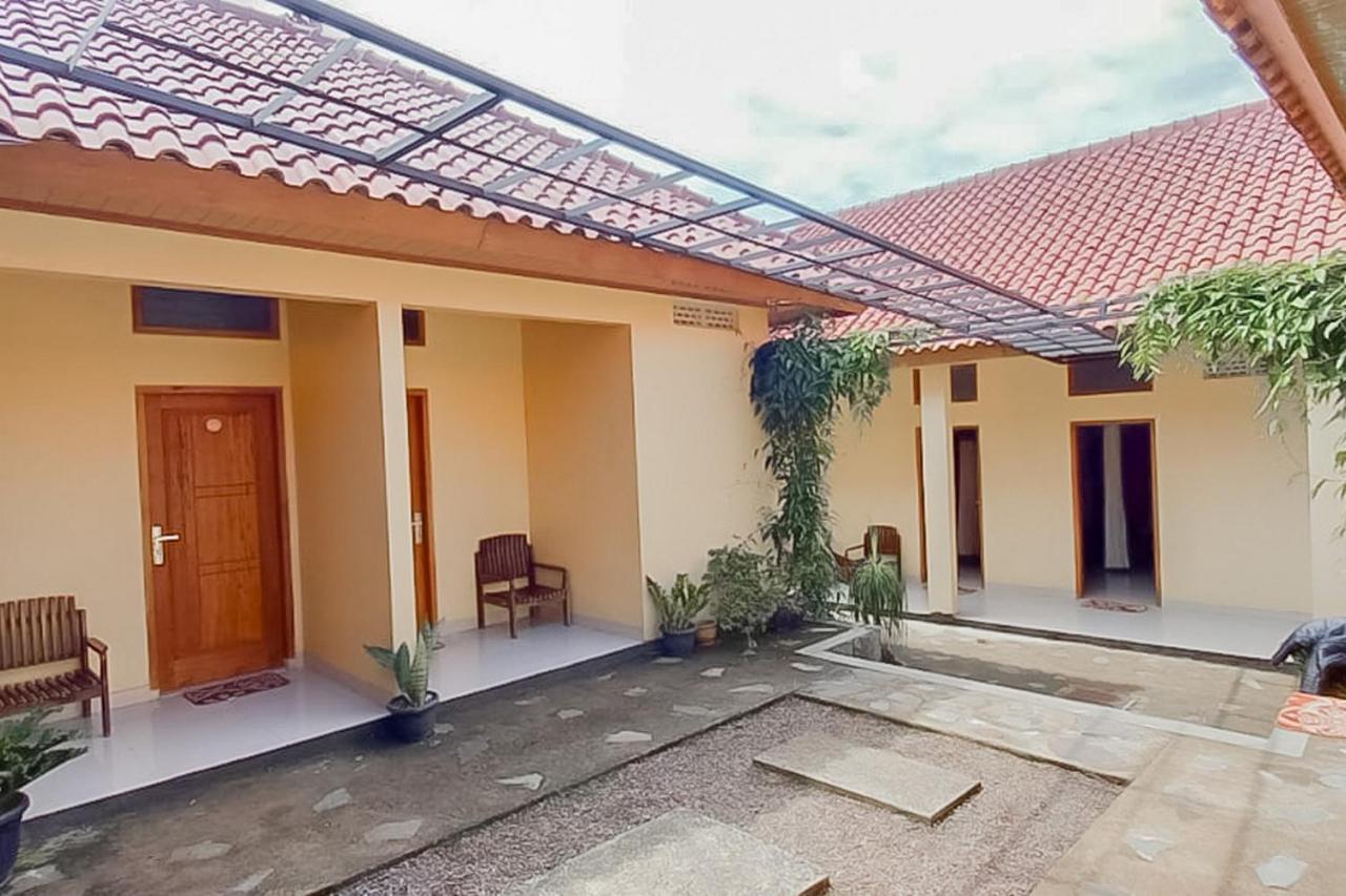 Reddoorz Syariah Near Tugu Lampu Gentur Cianjur Exterior foto