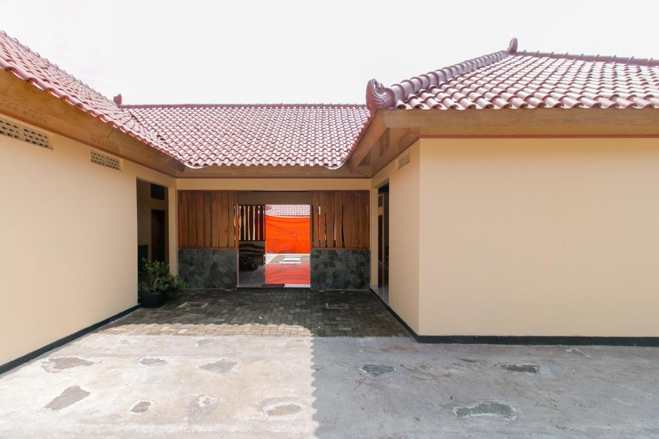 Reddoorz Syariah Near Tugu Lampu Gentur Cianjur Exterior foto